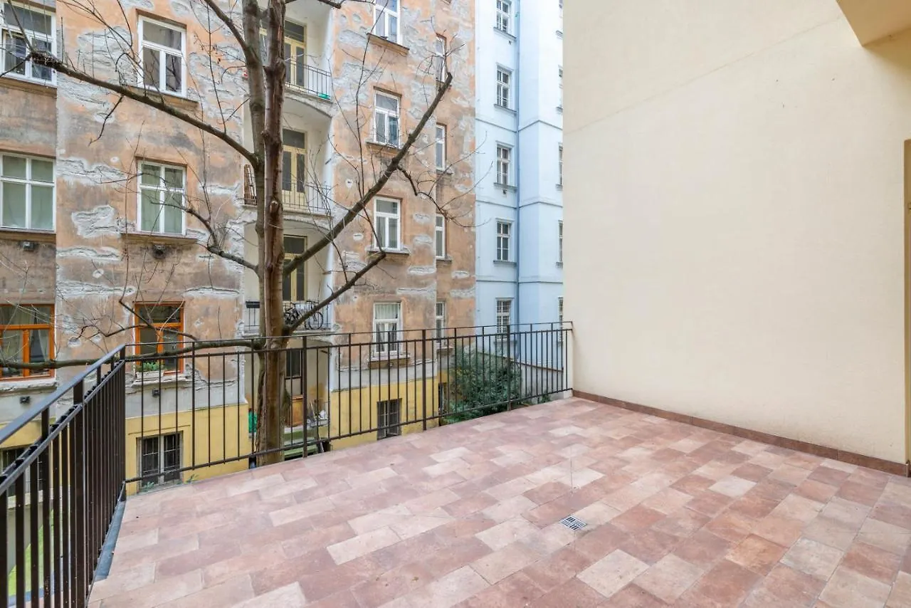 **** Apart Otel Petrin Tower Residence Prag Çek Cumhuriyeti