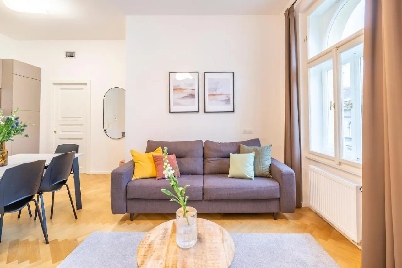 פראג Petrin Tower Residence צ'כיה