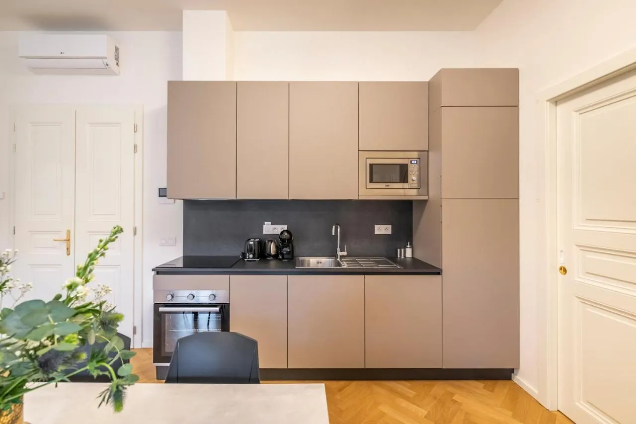 מלון דירות פראג Petrin Tower Residence